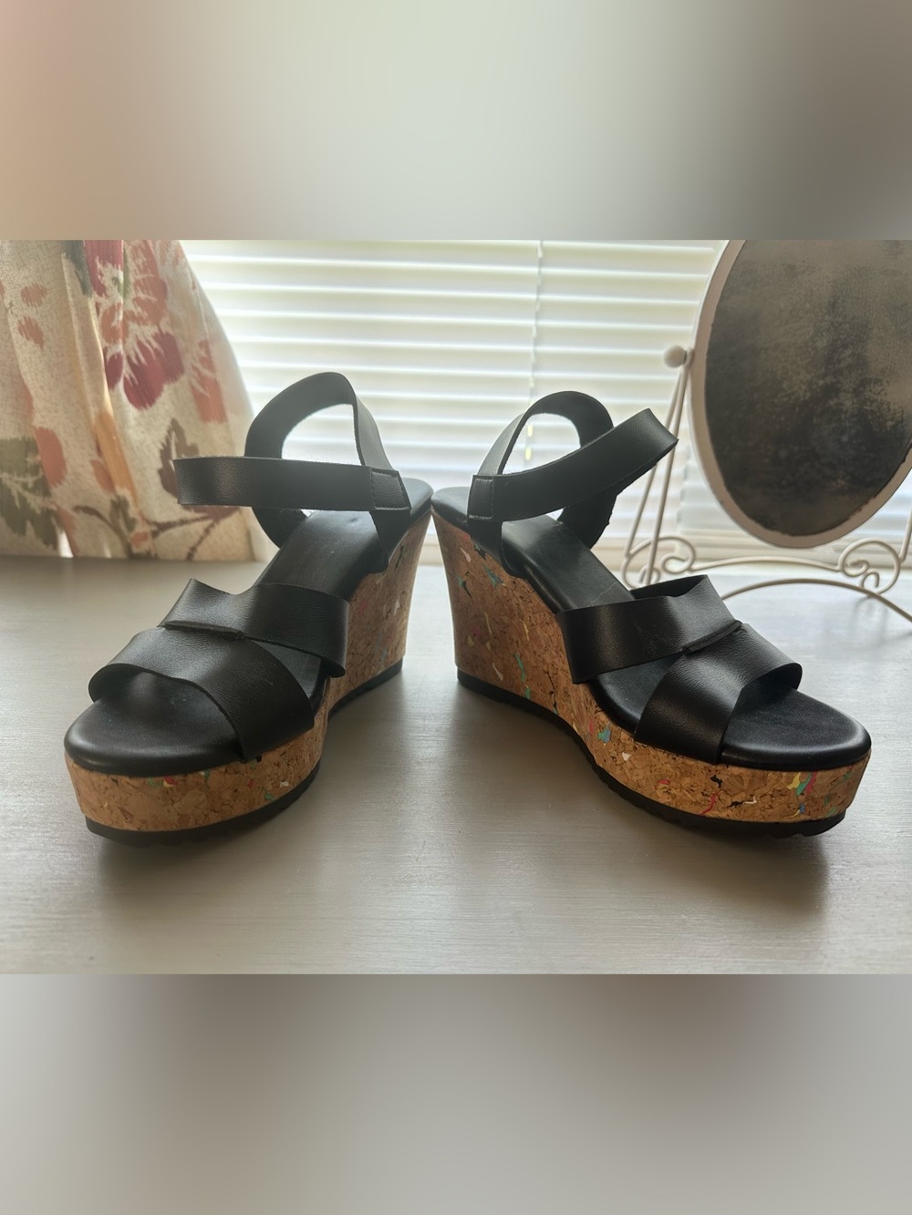 Black Wedge